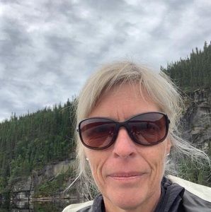 Meet your Posher, Marie-claude